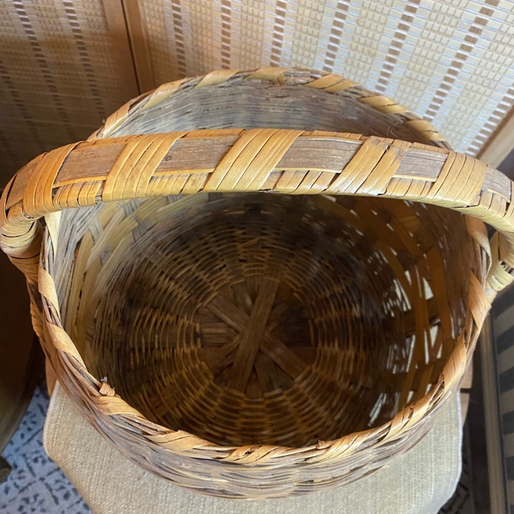 Vintage Basket - Picture 7 of 8